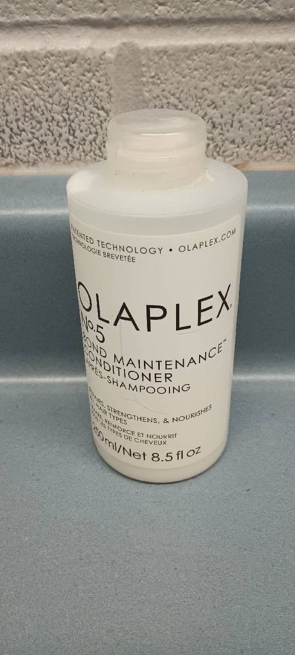 Olaplex No. 5 Bond Maintenance Conditioner review photo by Mucci