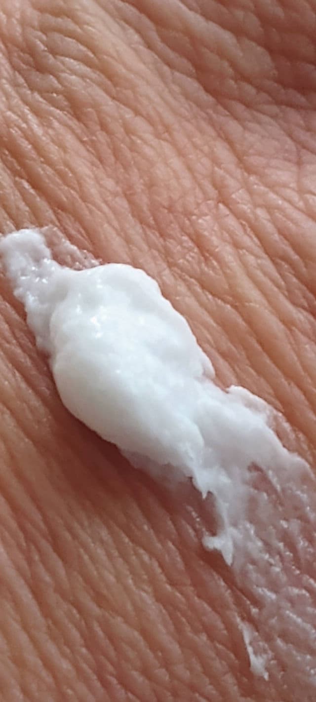 Gold Bond Ultimate Softening Skin Therapy Lotion with Shea Butter review photo by Mucci