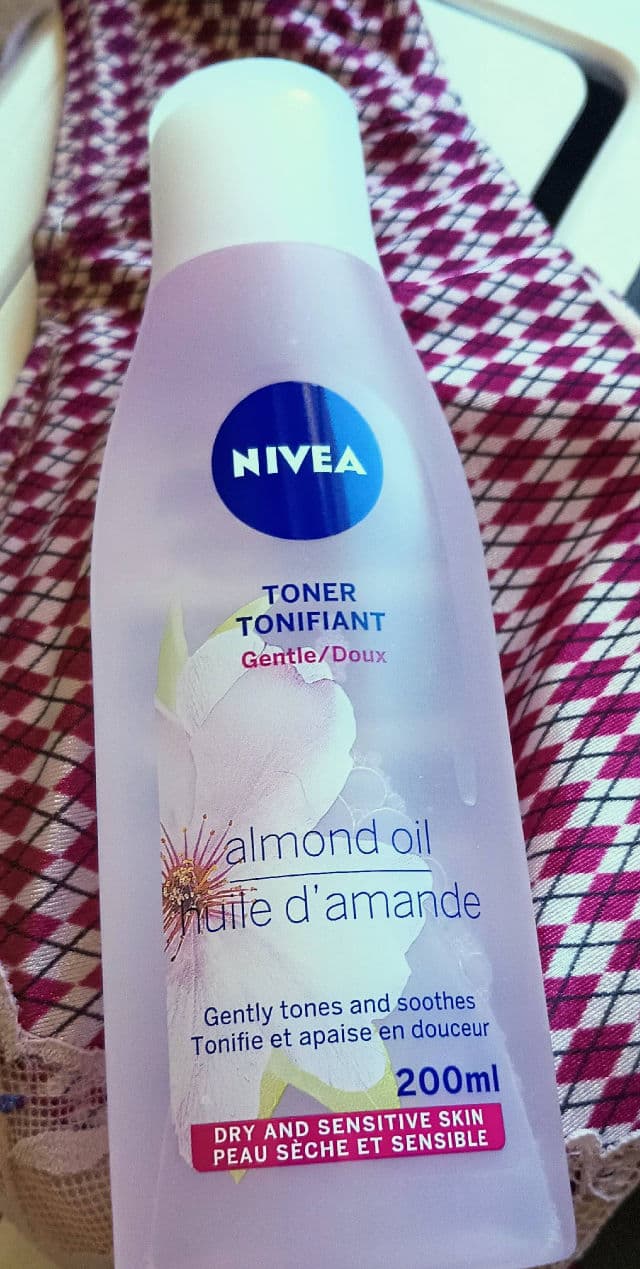 Nivea Soothing Toner Dry to Sensitive Skin review photo by Mucci