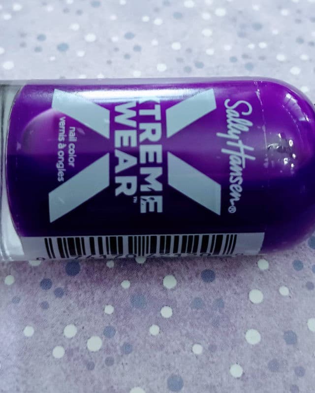 Sally Hansen Xtreme Wear review photo by Mucci