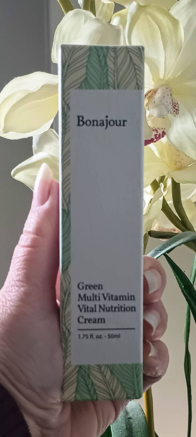 Bonajour Natural Green Multi Vitamin Moisturizing Cream review photo by Mucci