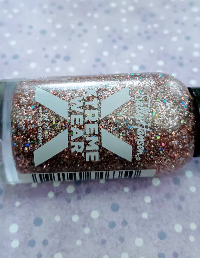 Sally Hansen Xtreme Wear review photo by Mucci