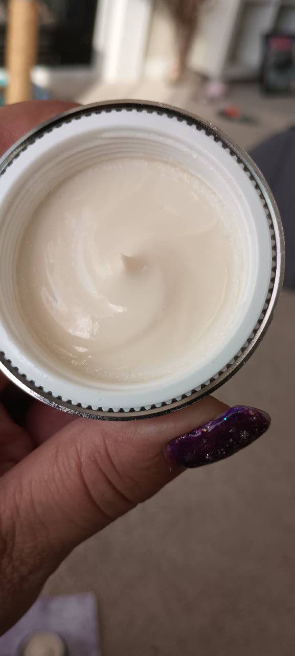 Neutrogena Triple Age Repair Moisturizer with SPF 25 review photo by Mucci