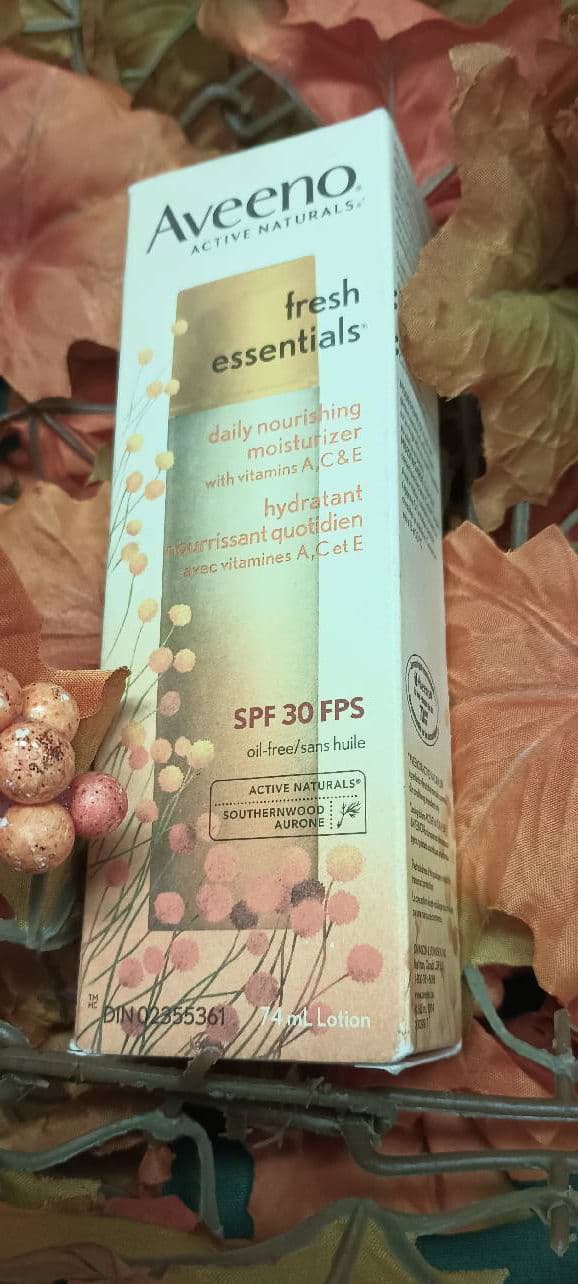 Aveeno Smart Essentials Daily Nourishing Moisturizer SPF 30 review photo by Mucci