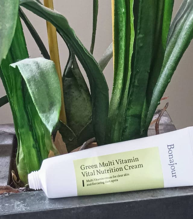 Bonajour Natural Green Multi Vitamin Moisturizing Cream review photo by Mucci