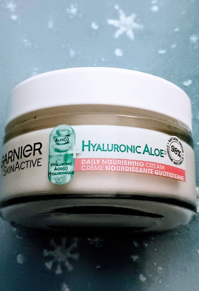 Garnier Skin Naturals Hyaluronic Aloe Cream review photo by Mucci