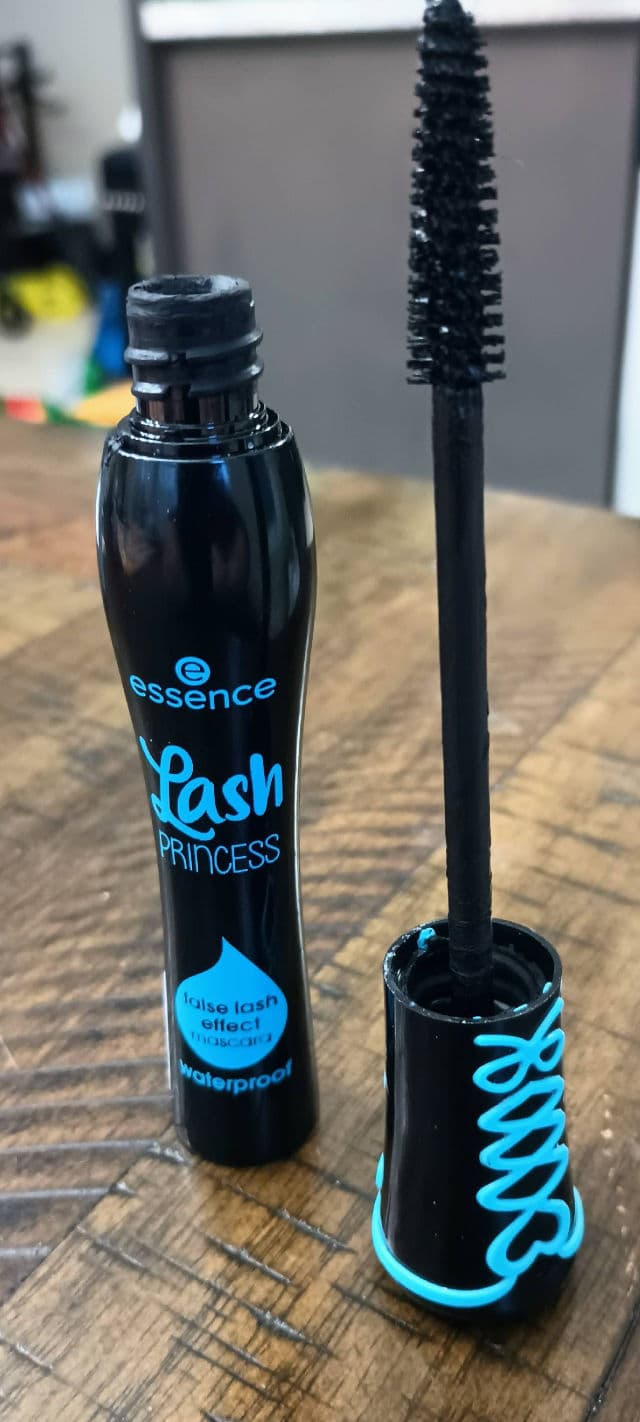 Essence Lash Princess Waterproof Mascara review photo by Mucci