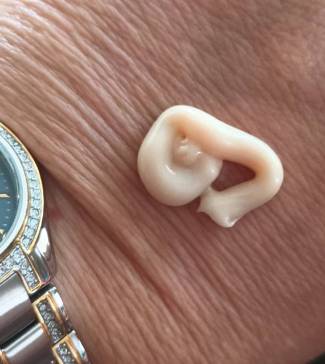 Aveeno Absolutely Ageless Eye Cream review photo by Mucci