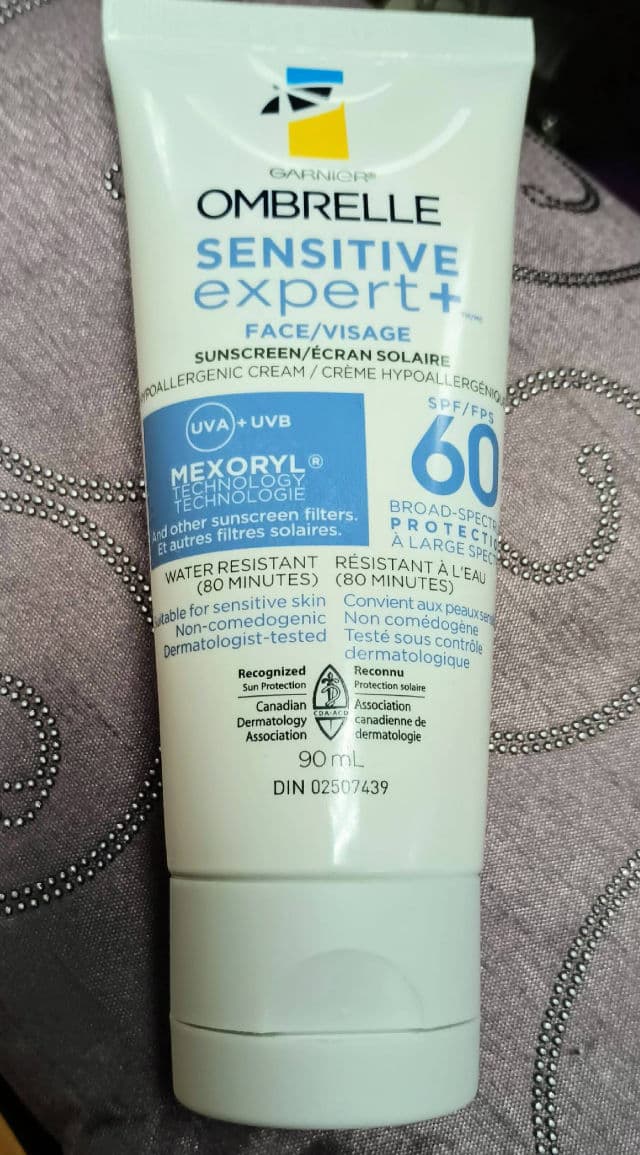 Garnier Ombrelle Sensitive Expert+ Facial Sunscreen SPF 60 review photo by Mucci