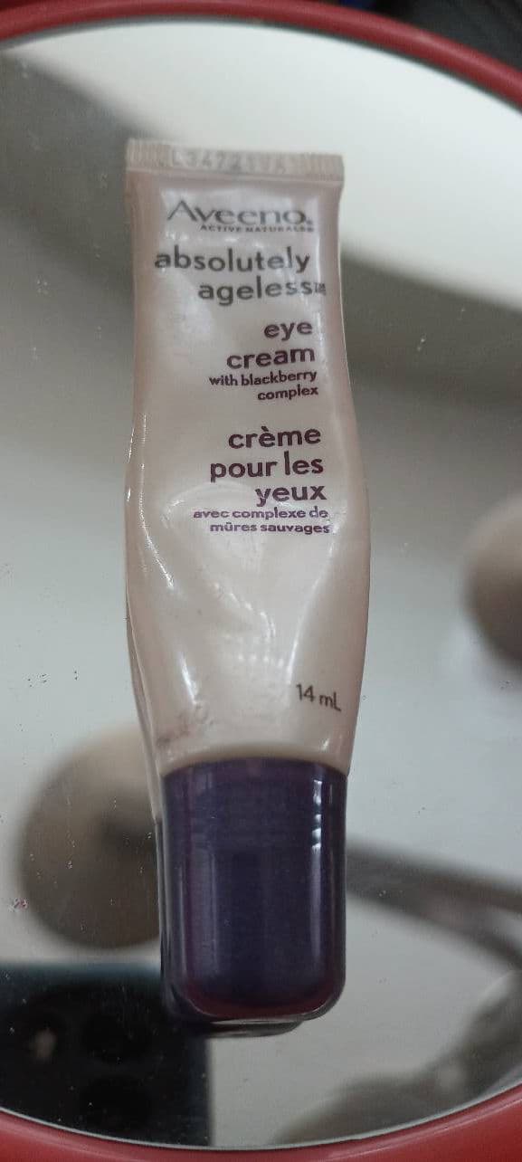 Aveeno Absolutely Ageless Eye Cream review photo by Mucci