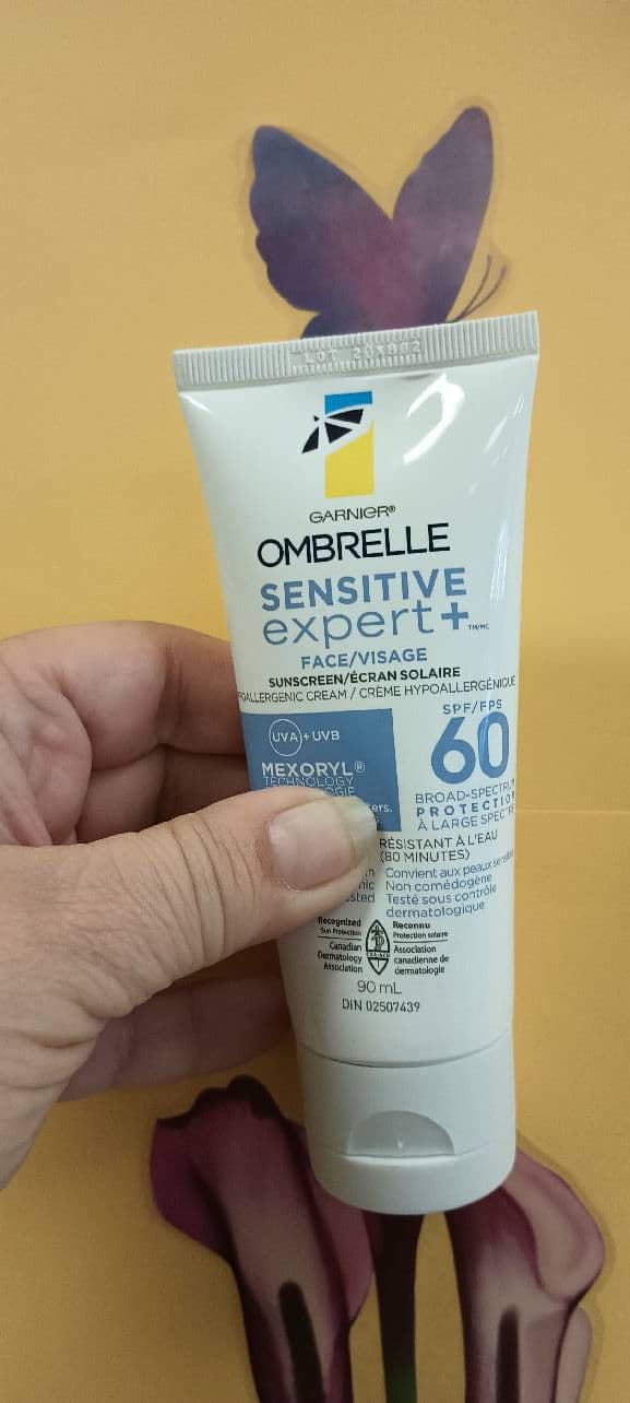 Garnier Ombrelle Sensitive Expert+ Facial Sunscreen SPF 60 review photo by Mucci