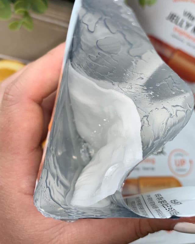 BANOBAGI Vita Genic Brightening Jelly Mask review photo by Oilyskincare