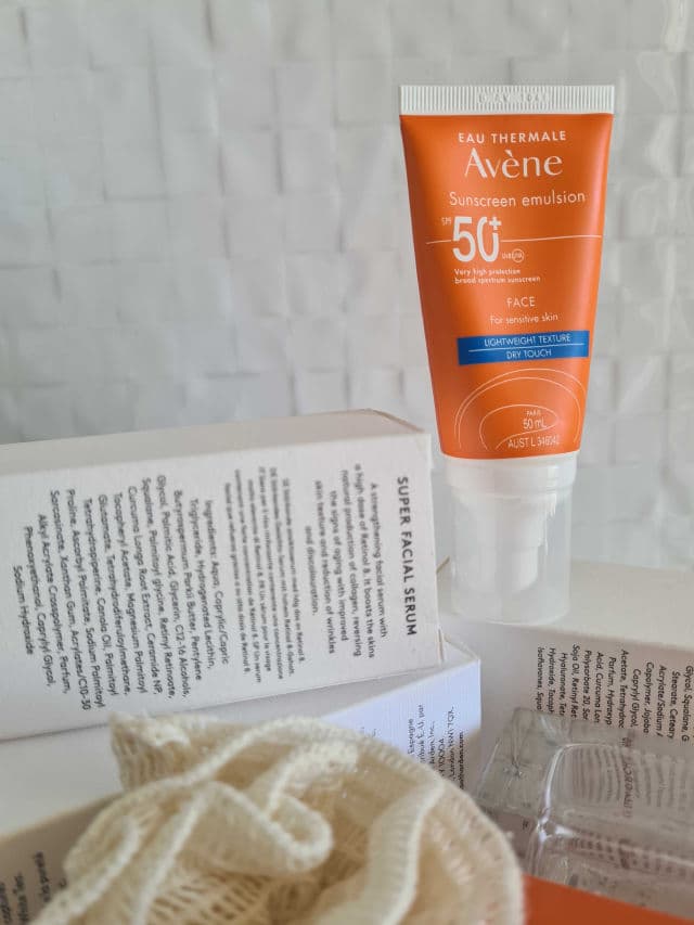 Avene Very High Protection Emulsion SPF 50+ review photo by YeniiLoves