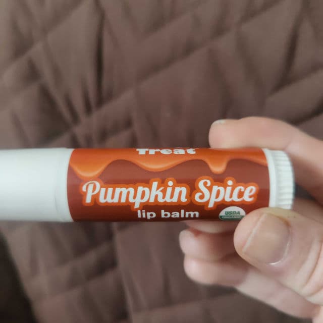 Treat Beauty Soft Candy Organic Lip Balm review photo by merllamicorn