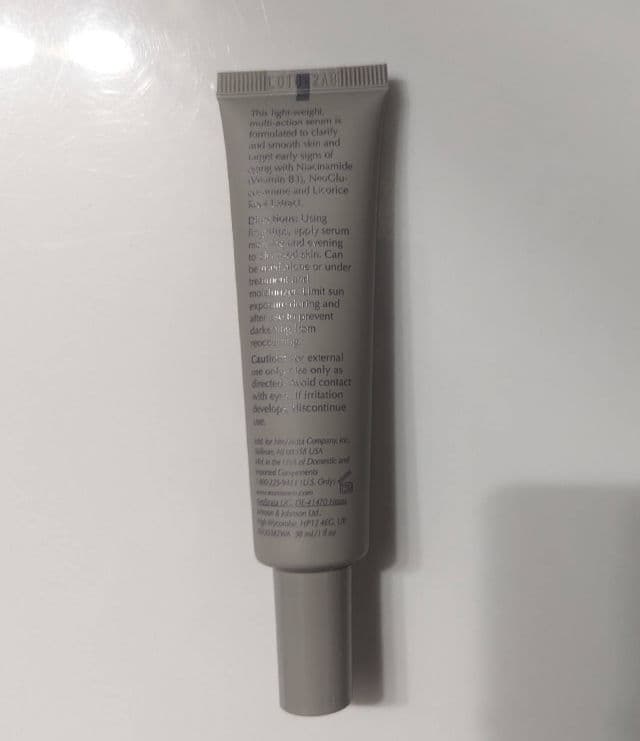 Exuviance Clarifying & Renewing Serum review photo by merllamicorn