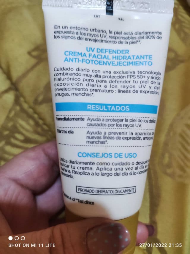 L'Oreal Paris UV Defender Cuidado Diario Anti-Fotoenvejecimiento Anti-Brillo FPS 50+ review photo by PilarC