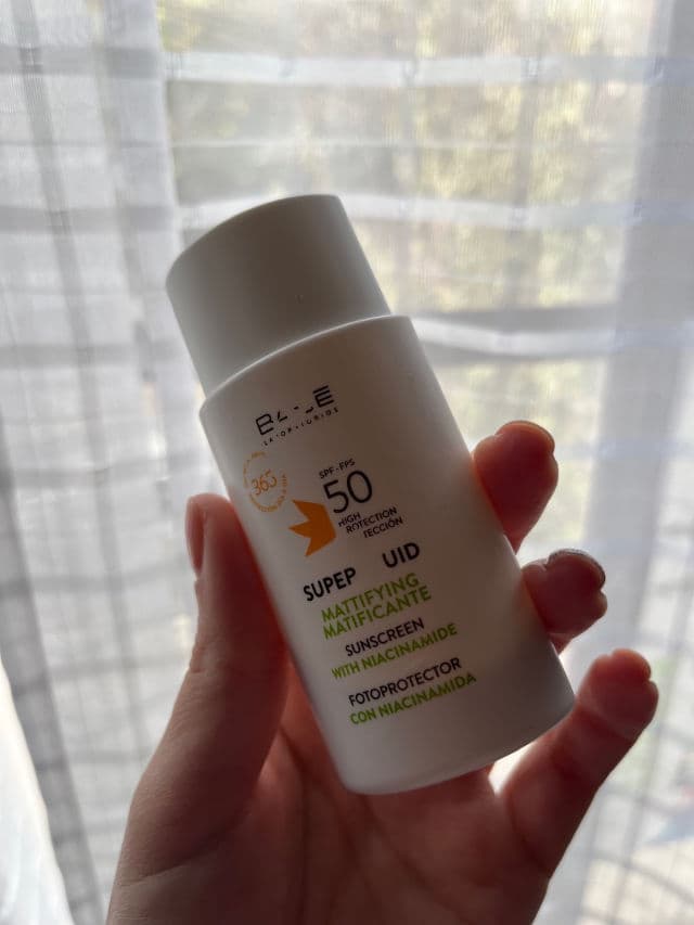 Babe Laboratorios Super Fluid Mattifying Sunscreen SPF 50 review photo by rociojavibeauty