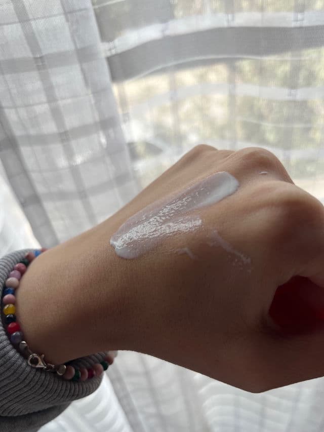 Babe Laboratorios Super Fluid Mattifying Sunscreen SPF 50 review photo by rociojavibeauty