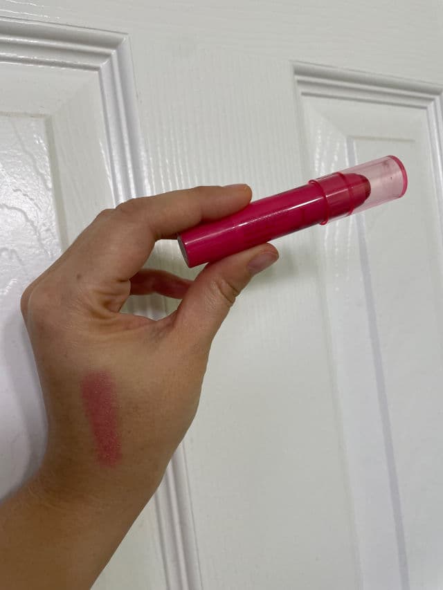 Revlon Kiss Balm SPF 20 review photo by lizethsalas8