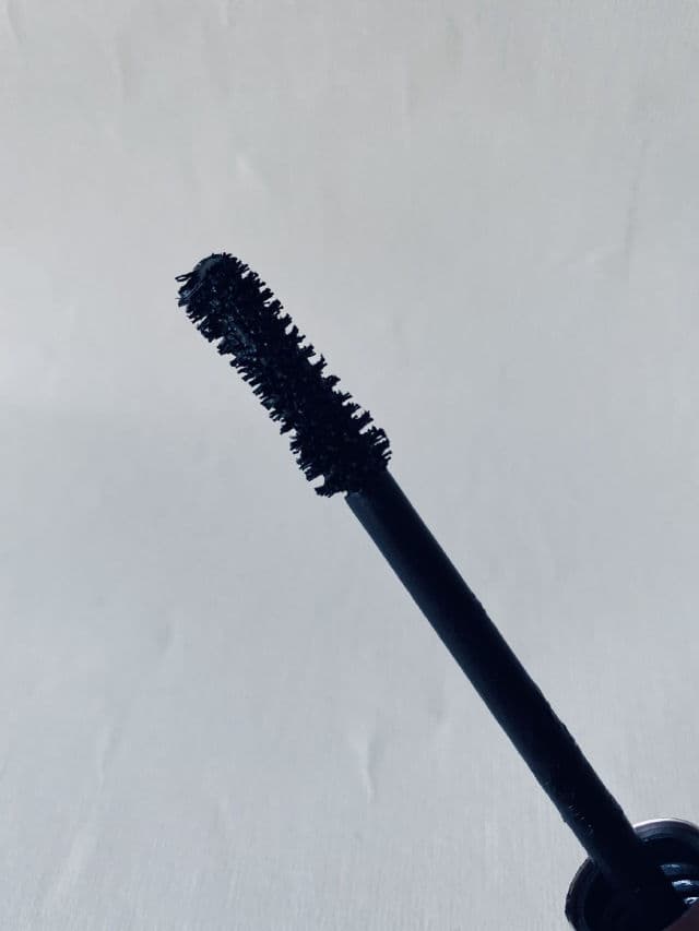 L'Oreal Paris Voluminous Lash Paradise Mascara review photo by Shivach