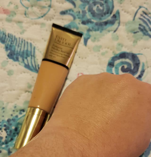 Estee Lauder Futurist Hydra Rescue SPF 45 review photo by NikiRed72