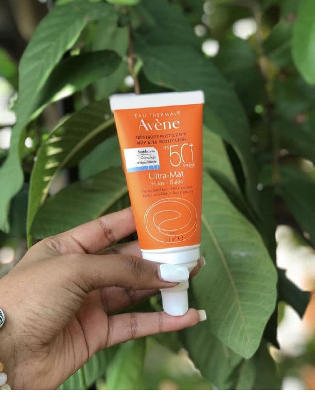 Avene Fluid Ultra Mat 50+ review photo by Rosablogrd