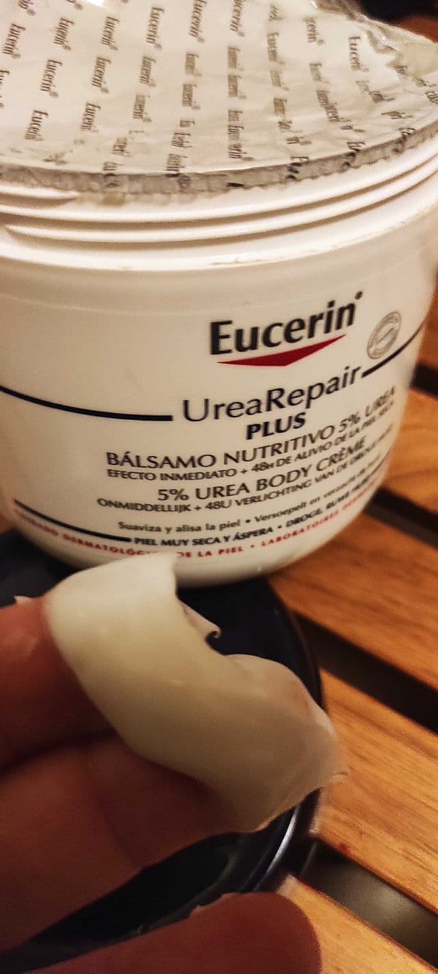 Eucerin UreaRepair PLUS 5% Urea Body Cream review photo by Anasnbona1974