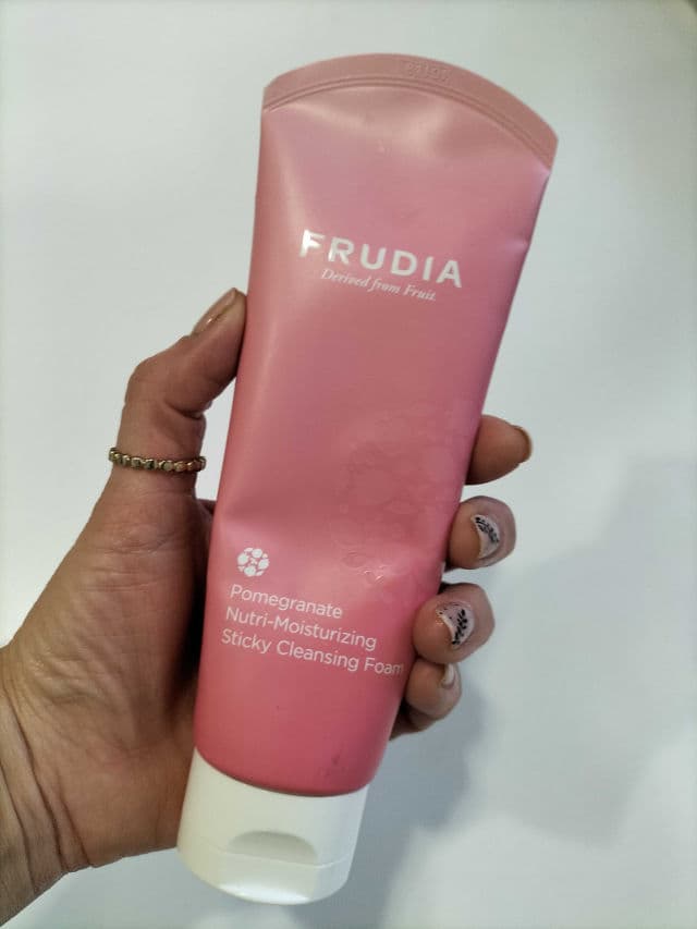 Frudia Pomegranate Nutri-Moisturizing Sticky Cleansing Foam review photo by tonirrp