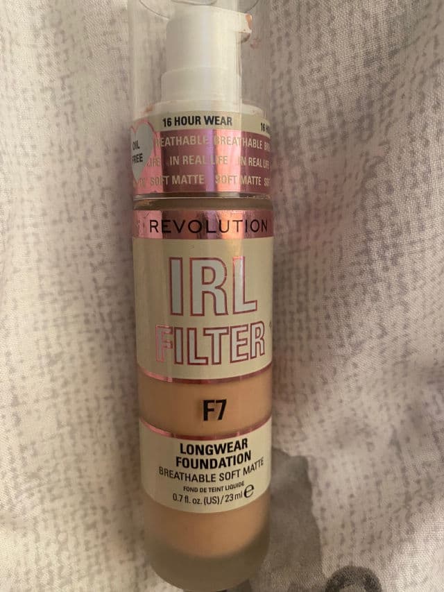 Makeup Revolution IRL Filter Longwear Foundation review photo by inphing
