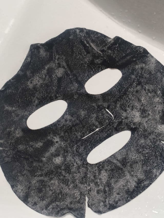 Ondo Beauty 36.5 Charcoal & Yuja Bubble Mask review photo by protectorsolarforeve