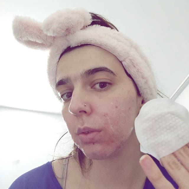 Beaudiani Velvet Facial Cleansing Sheet  review photo by protectorsolarforeve