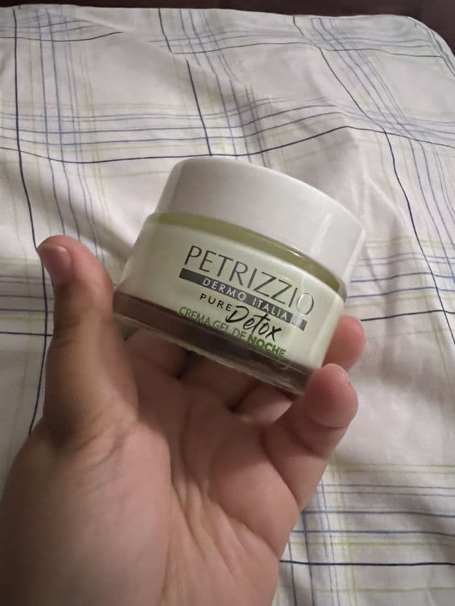 Petrizzio Pure Detox Night Gel Cream review photo by ferjaviera