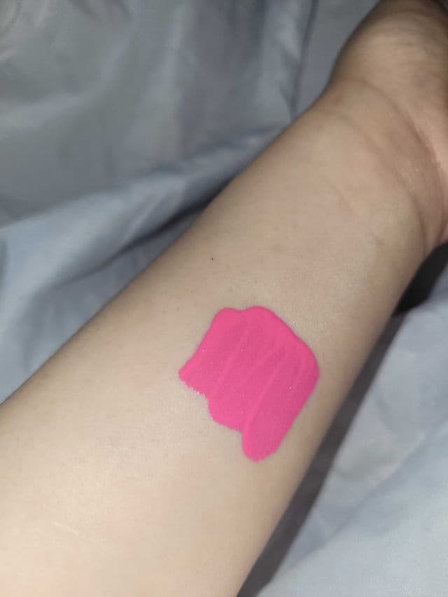 BLK Cosmetics Creamy All Over Paint review photo by sparklesandnargles