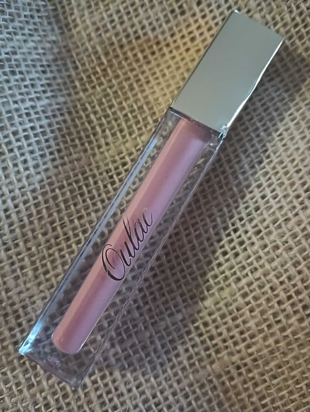 Oulac Cosmetics M02 Deep Kiss review photo by ProVanityFX