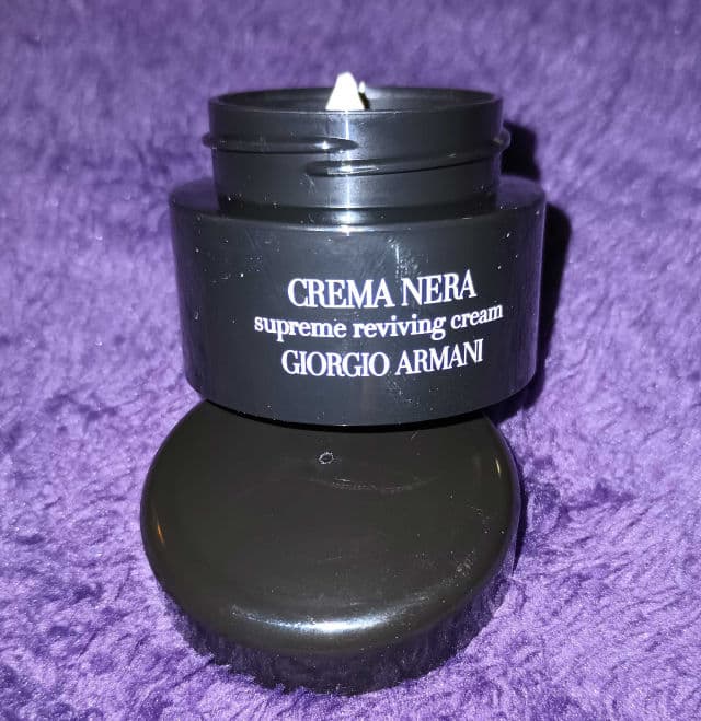 Giorgio Armani Crema Nera Supreme Reviving Cream review photo by ProVanityFX