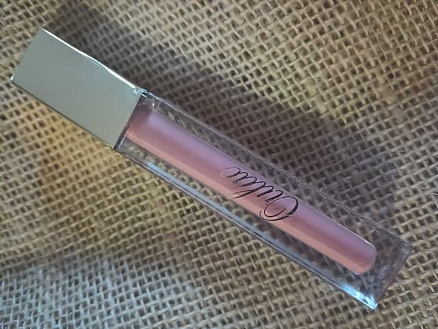 Oulac Cosmetics M02 Deep Kiss review photo by ProVanityFX