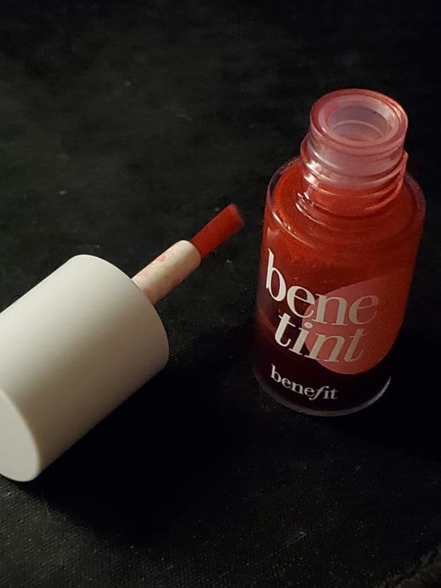 Benefit Cosmetics Benetint Cheek & Lip Stain review photo by crimsoncyanide
