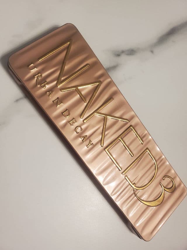Urban Decay Naked3 Eyeshadow Palette review photo by crimsoncyanide