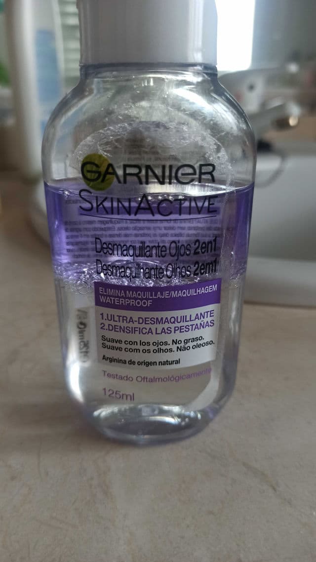 Garnier Skin Naturals Express 2-in-1 Eye Makeup Remover review photo by Claripicky