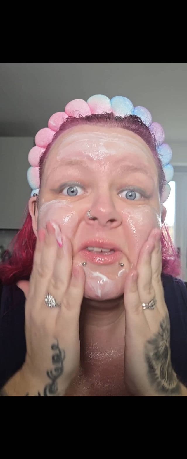 HaruHaru WONDER Black Bamboo Top-to-Toe SPF Veil SPF50+ PA++++ review photo by Maxine30