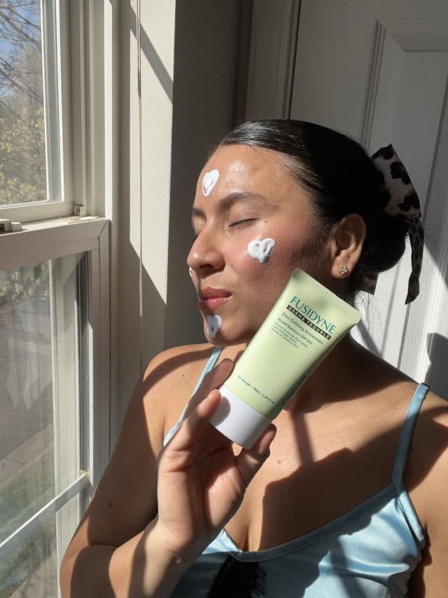 Fusidyne Derma Trouble Zinc Calming Sunscreen SPF 50+ PA+++ review photo by ALEXA