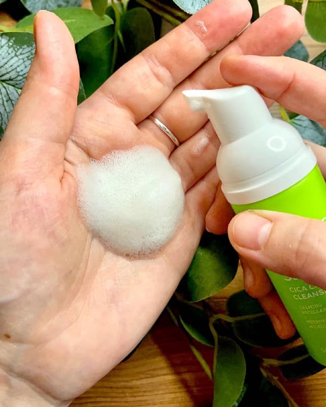 Elemis Superfood Cica Calm Cleansing Foam review photo by beautyboxmania