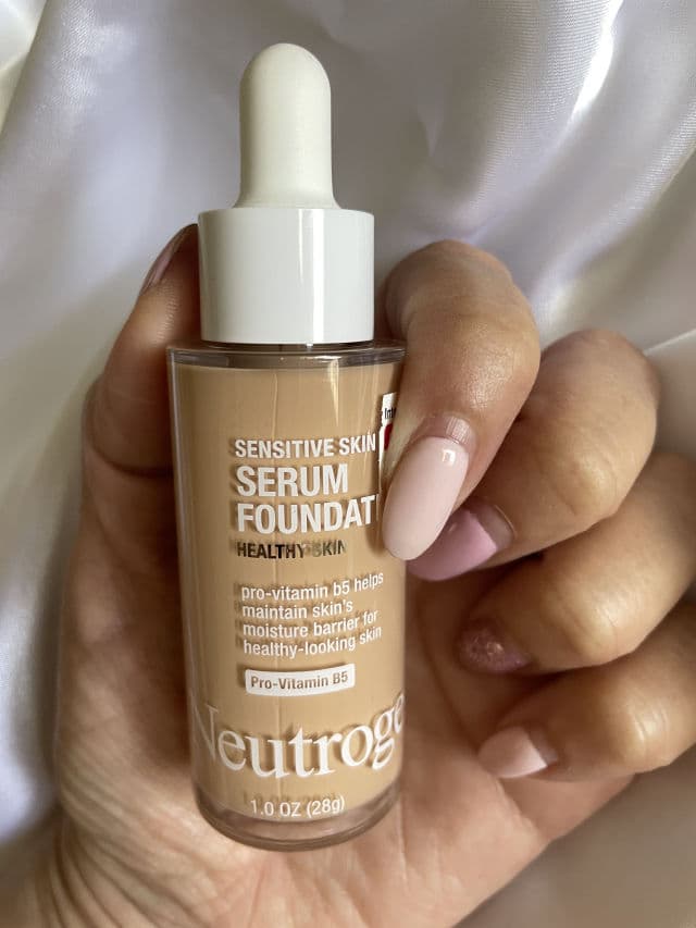 Neutrogena Sensitive Skin Serum Foundation review photo by geriliz