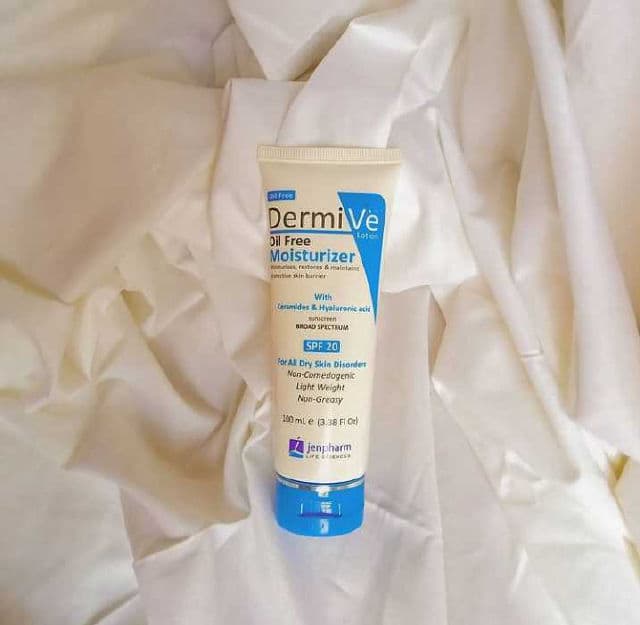 DermiVe Oil Free Moisturizer review photo by lavenderetroses