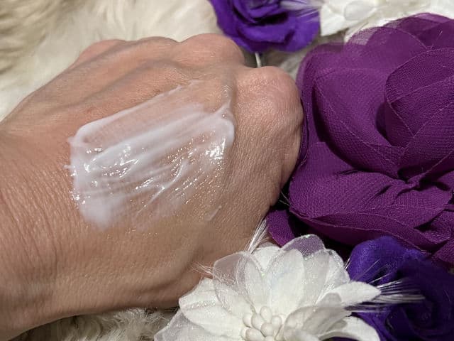 Prai Ageless Throat & Decolletage Creme review photo by Foxie1979