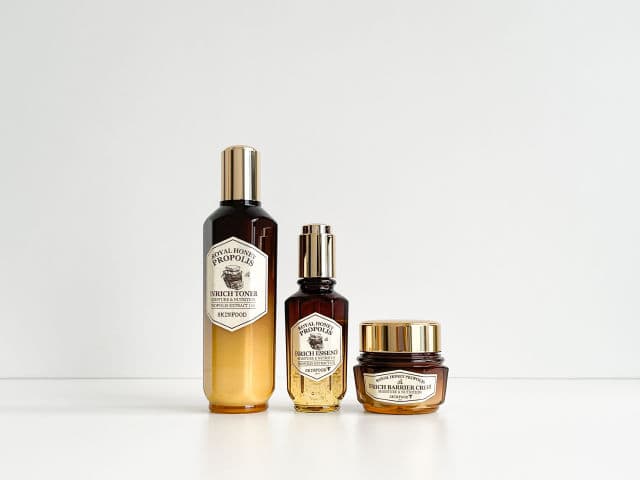 SKINFOOD Royal Honey Propolis Enrich Cream review photo by Atibeauty