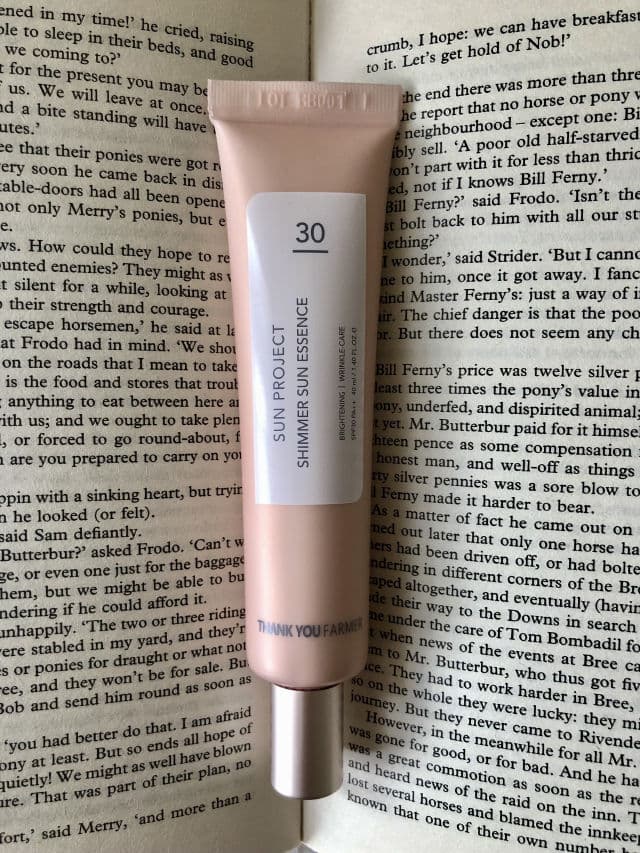 THANK YOU FARMER Sun Project Shimmer Sun Essence SPF30 PA++ review photo by AlissonK