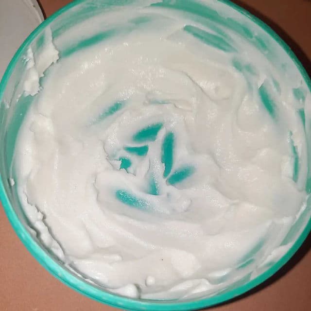 Pond's Light Moisturiser review photo by Skincarewidk