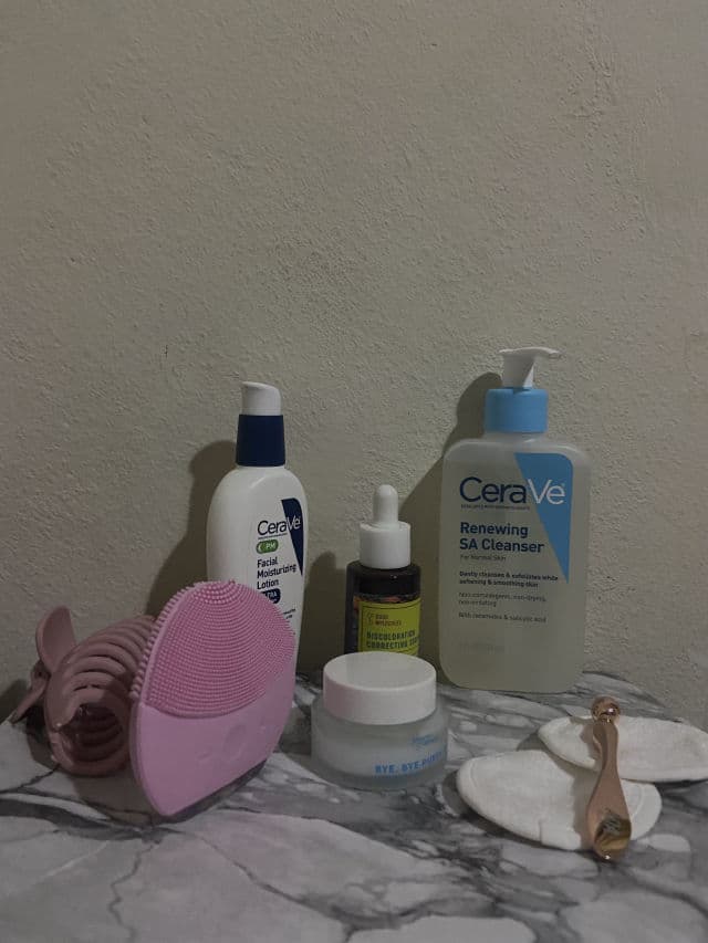 CeraVe Renewing SA Cleanser review photo by Ellizatorre