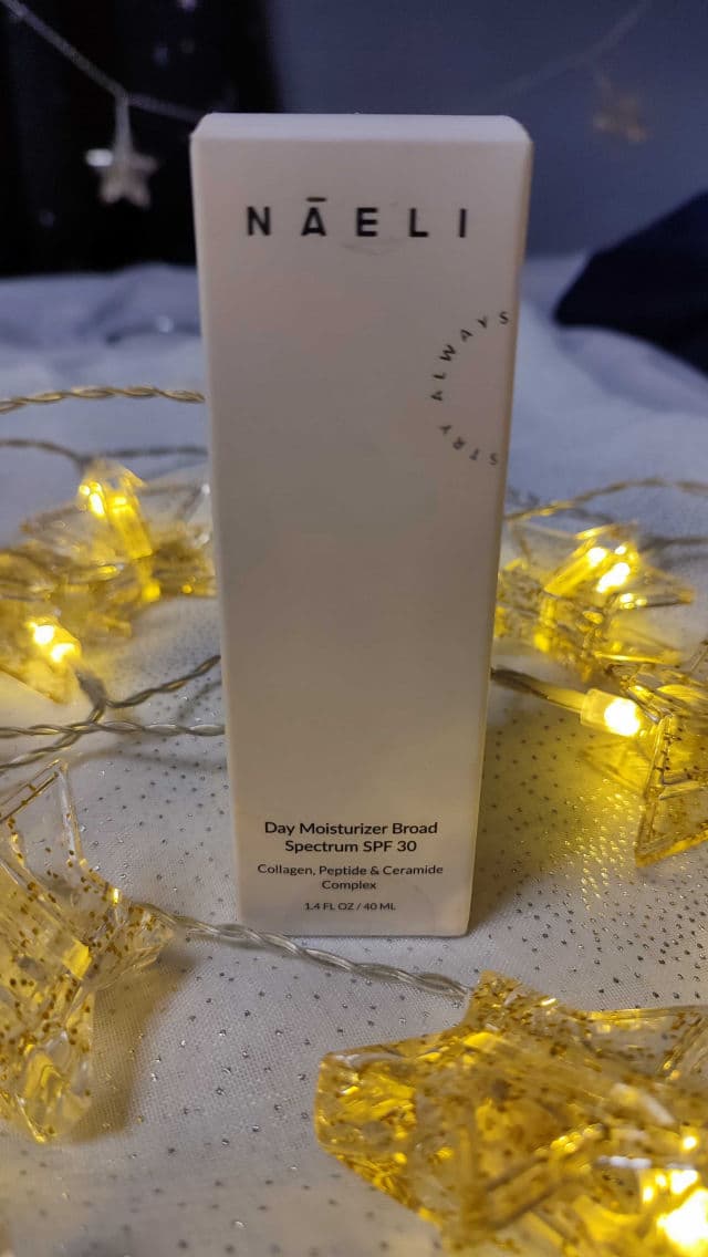 NAELI Collagen & Peptide SPF 30 Daily Moisturizer review photo by PauFlo